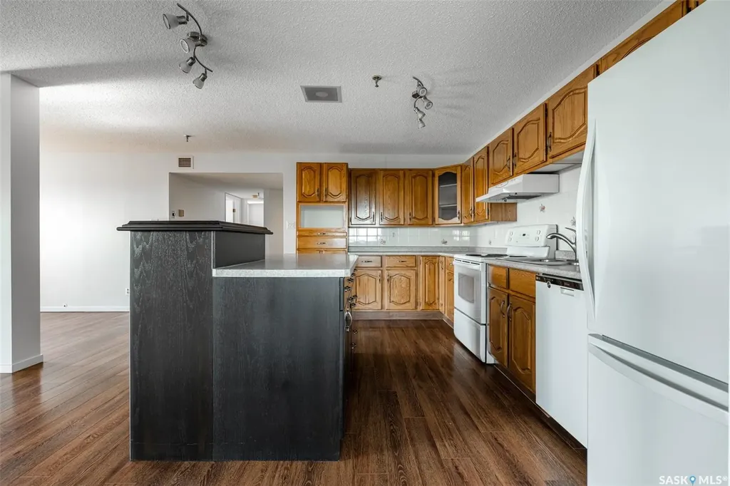 510 5th Avenue Saskatoon SK S7S 2R2
