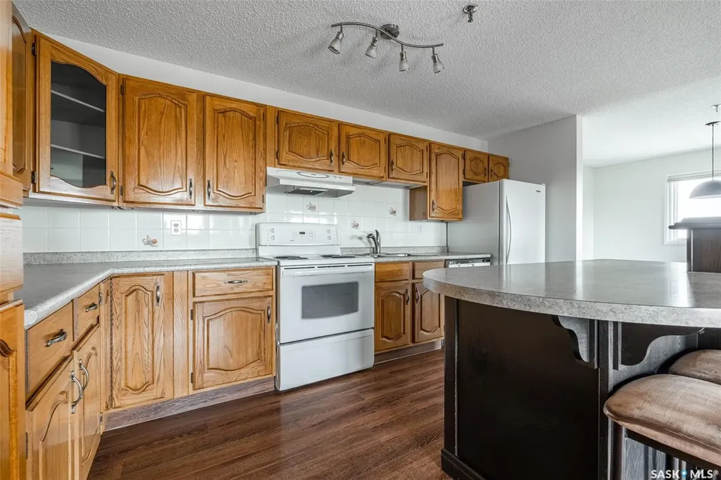 510 5th Avenue Saskatoon SK S7S 2R2