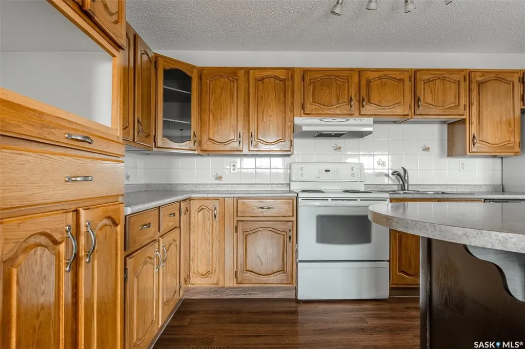 510 5th Avenue Saskatoon SK S7S 2R2