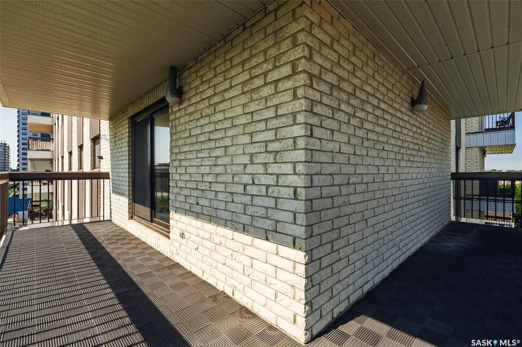 510 5th Avenue Saskatoon SK S7S 2R2