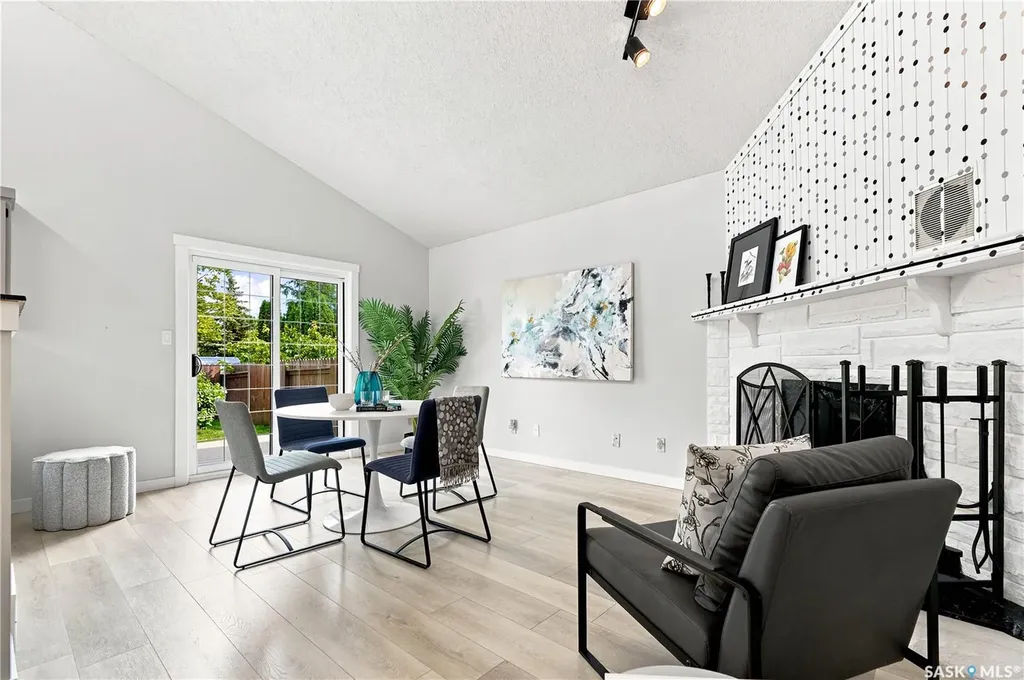 746 Wilkinson Way Saskatoon SK S7N 3L5