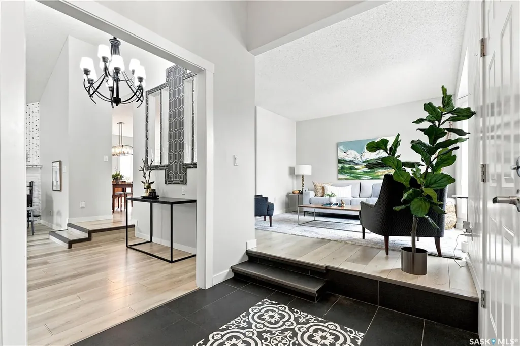 746 Wilkinson Way Saskatoon SK S7N 3L5