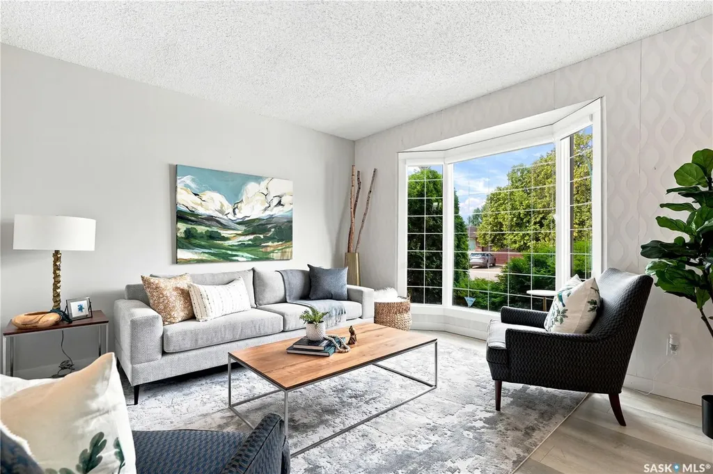 746 Wilkinson Way Saskatoon SK S7N 3L5