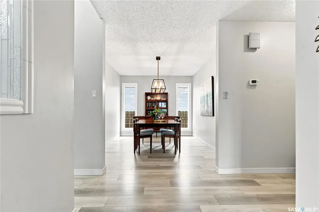 746 Wilkinson Way Saskatoon SK S7N 3L5