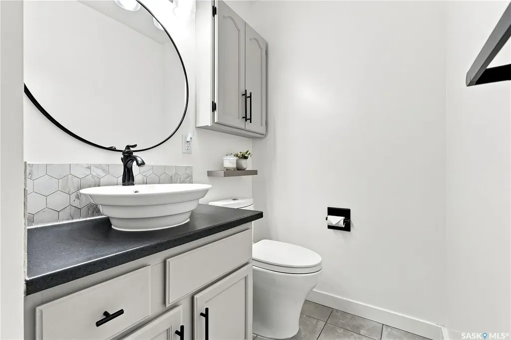 746 Wilkinson Way Saskatoon SK S7N 3L5