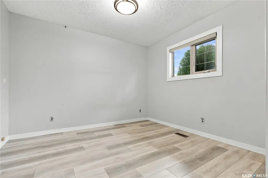 746 Wilkinson Way Saskatoon SK S7N 3L5