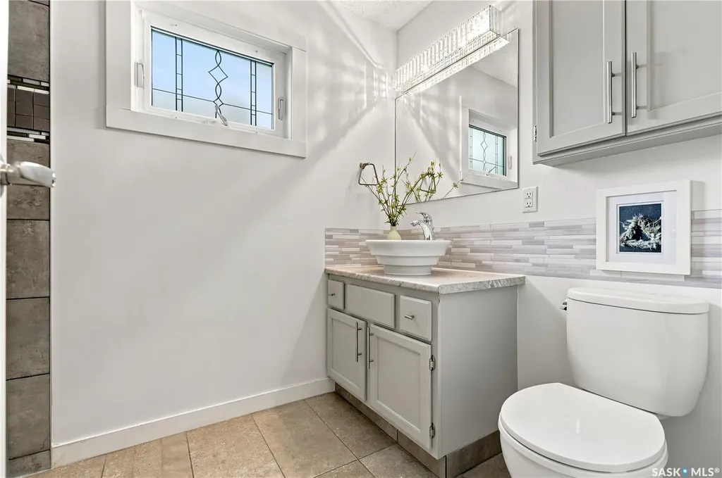 746 Wilkinson Way Saskatoon SK S7N 3L5