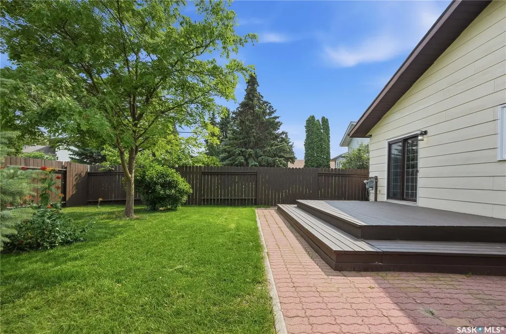 746 Wilkinson Way Saskatoon SK S7N 3L5