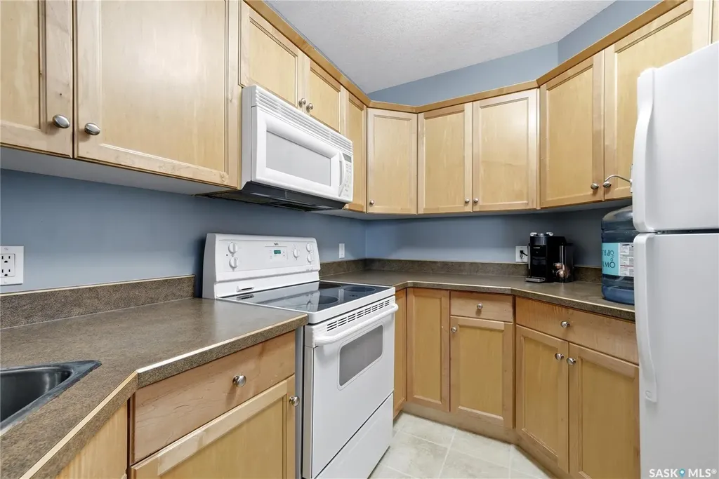 1914 Hamilton Street Regina SK S4P 3N6