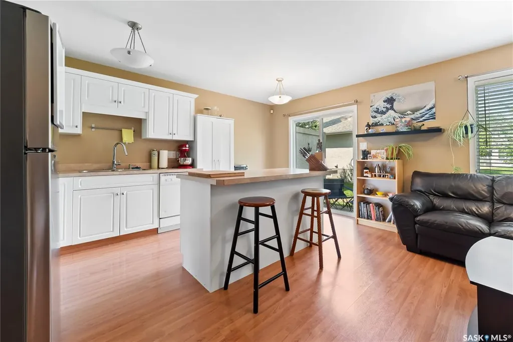 2274 Atkinson Street Regina SK S4N 7R2