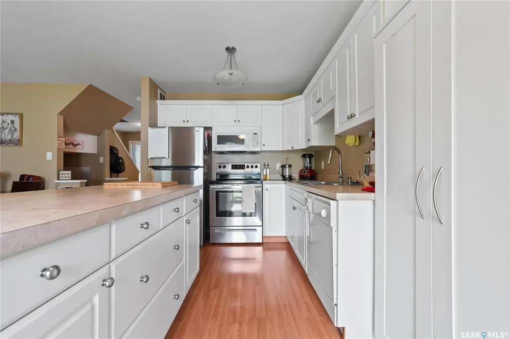2274 Atkinson Street Regina SK S4N 7R2