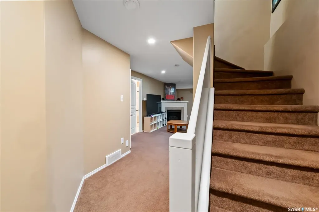 2274 Atkinson Street Regina SK S4N 7R2