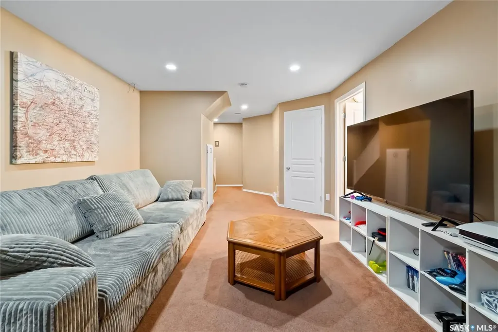2274 Atkinson Street Regina SK S4N 7R2