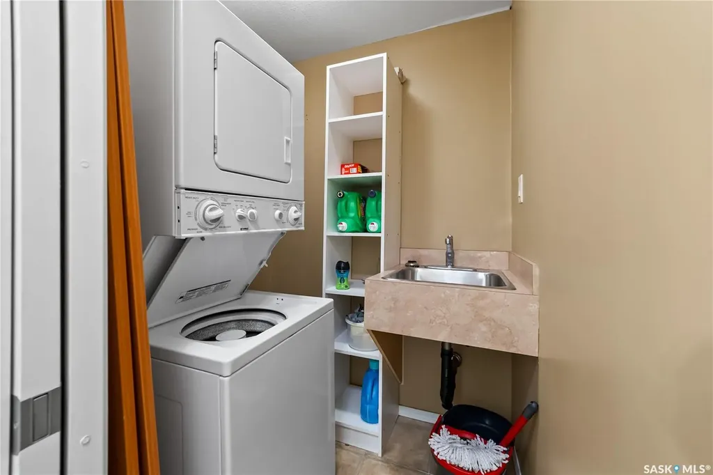 2274 Atkinson Street Regina SK S4N 7R2