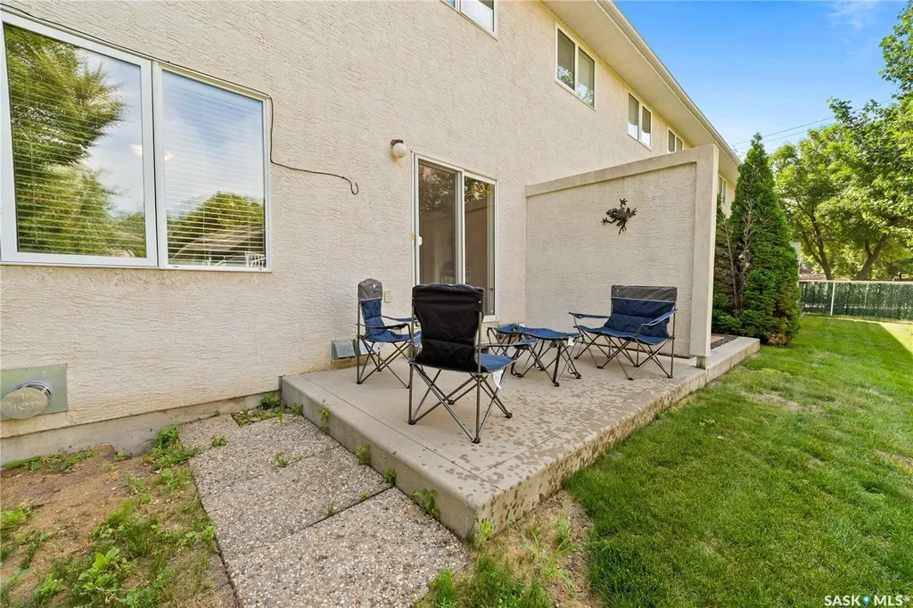 2274 Atkinson Street Regina SK S4N 7R2