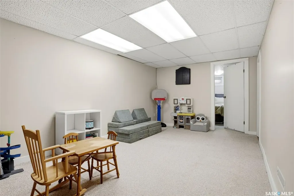 93 Martin Street Regina SK S4S 3W4