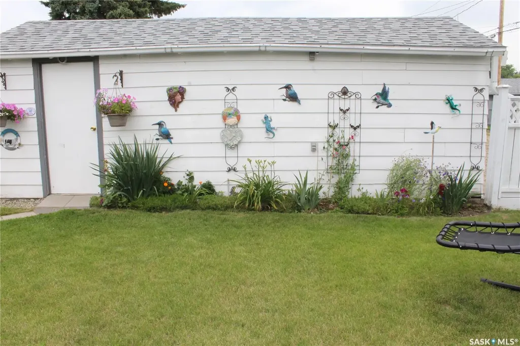 606 2nd Street W Wilkie SK S0K 4W0