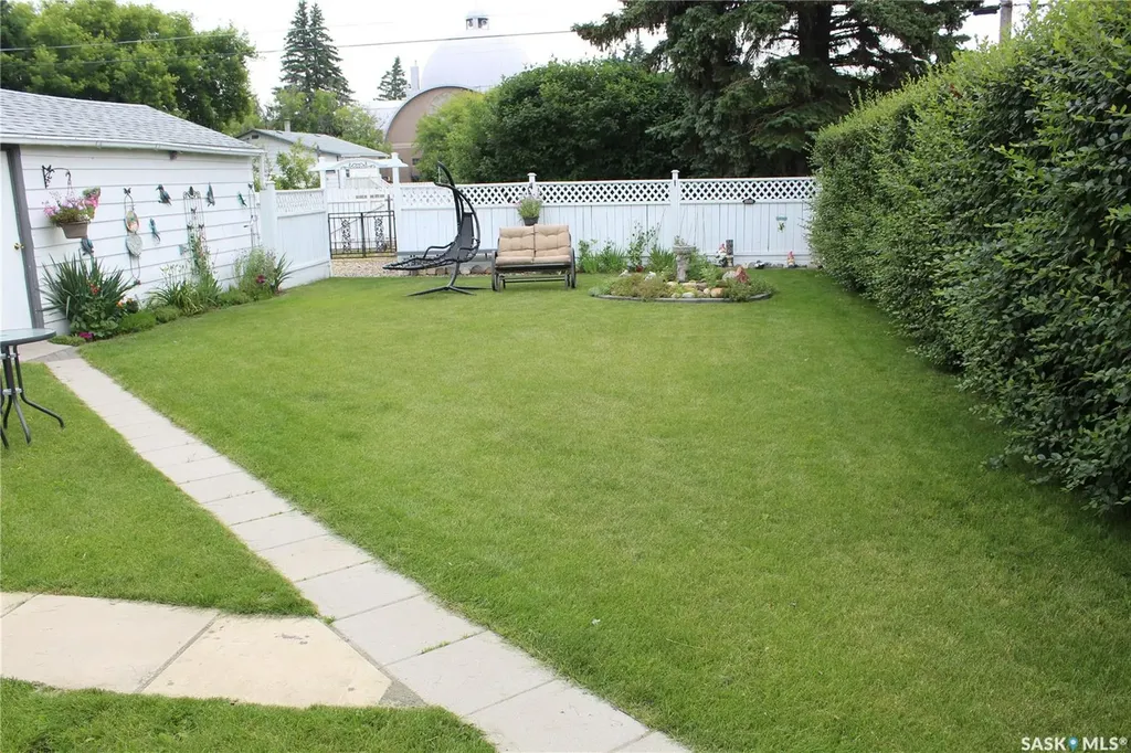 606 2nd Street W Wilkie SK S0K 4W0