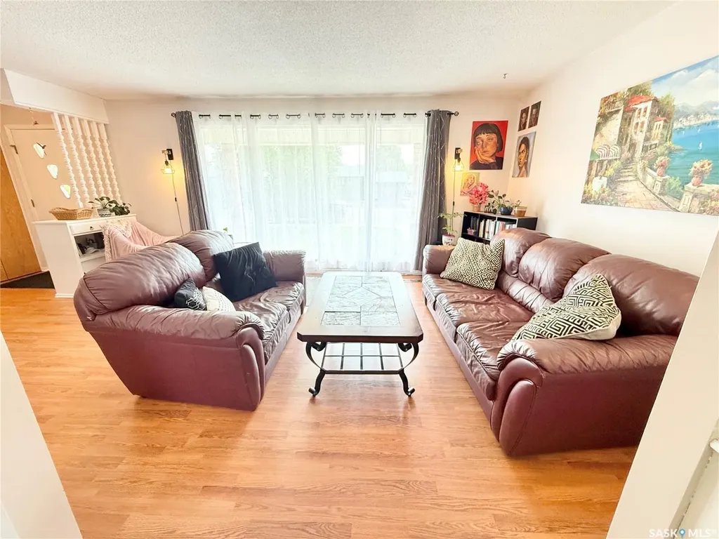 715 Brimacombe Drive Weyburn SK S4H 2P7
