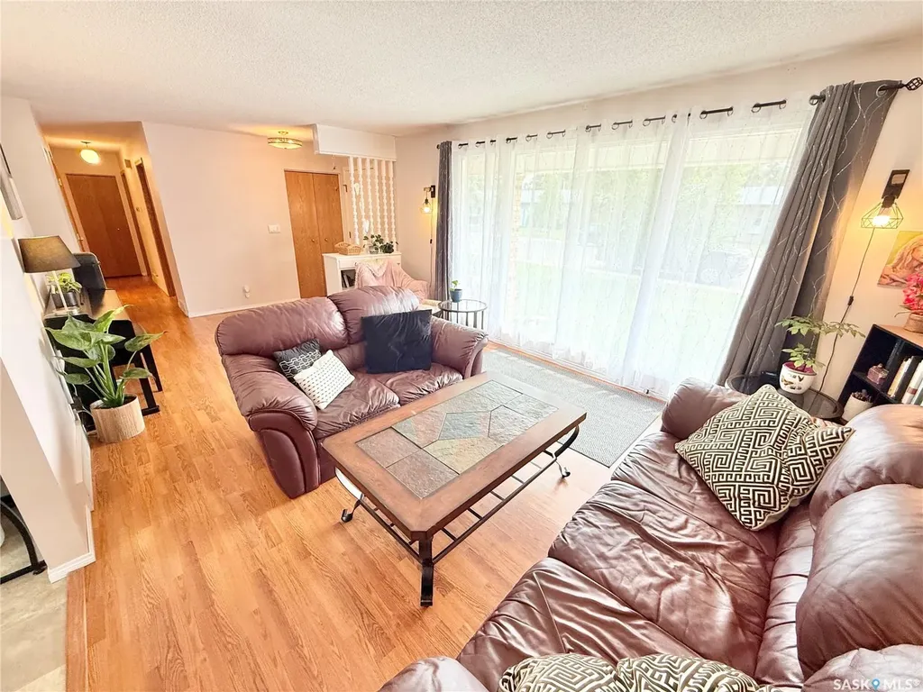 715 Brimacombe Drive Weyburn SK S4H 2P7