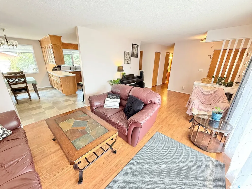 715 Brimacombe Drive Weyburn SK S4H 2P7