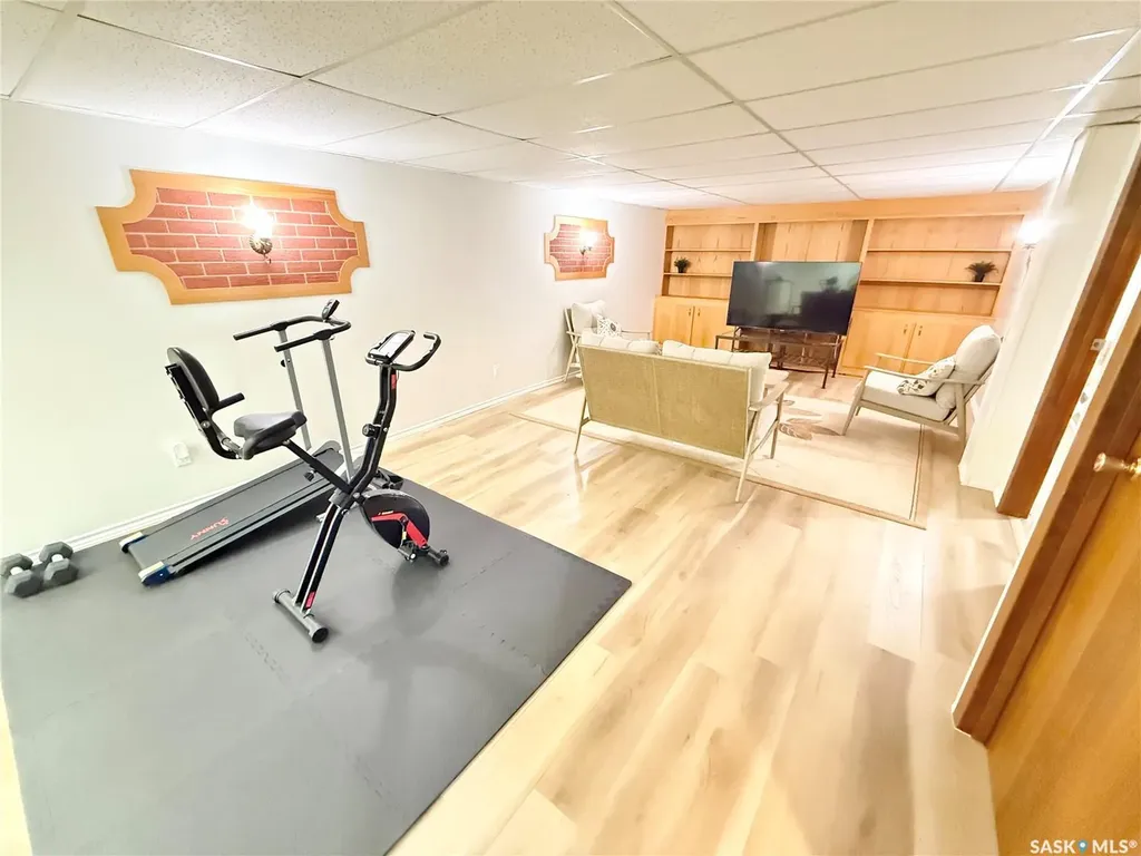 715 Brimacombe Drive Weyburn SK S4H 2P7