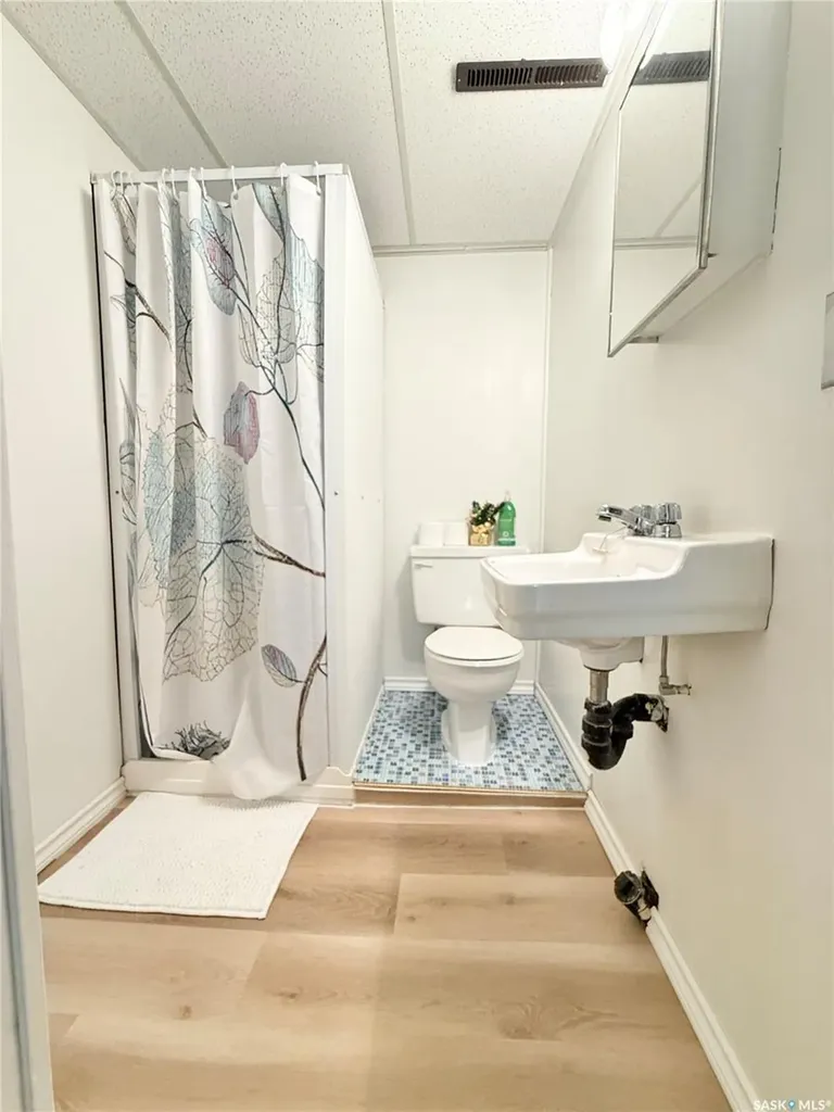 715 Brimacombe Drive Weyburn SK S4H 2P7