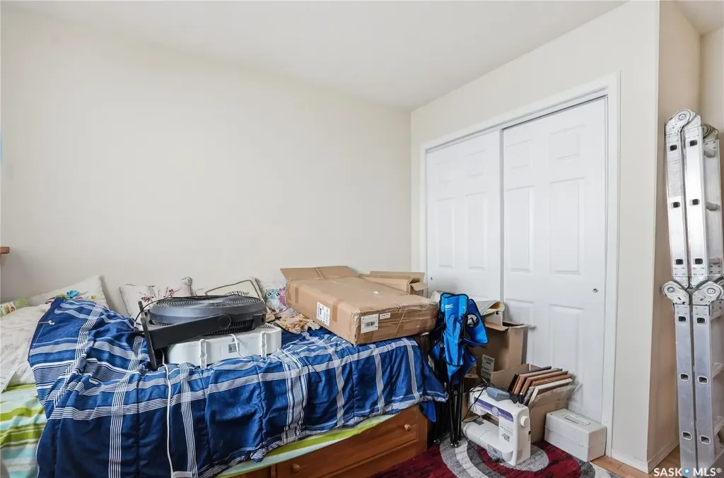 222 V Avenue S Saskatoon SK S7M 3B3