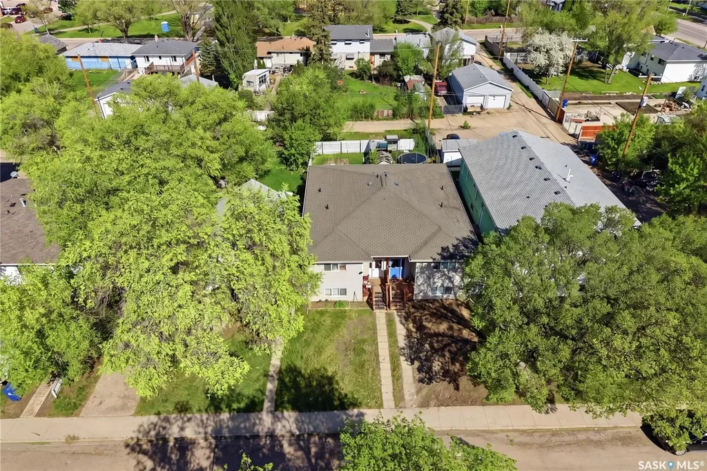 222 V Avenue S Saskatoon SK S7M 3B3