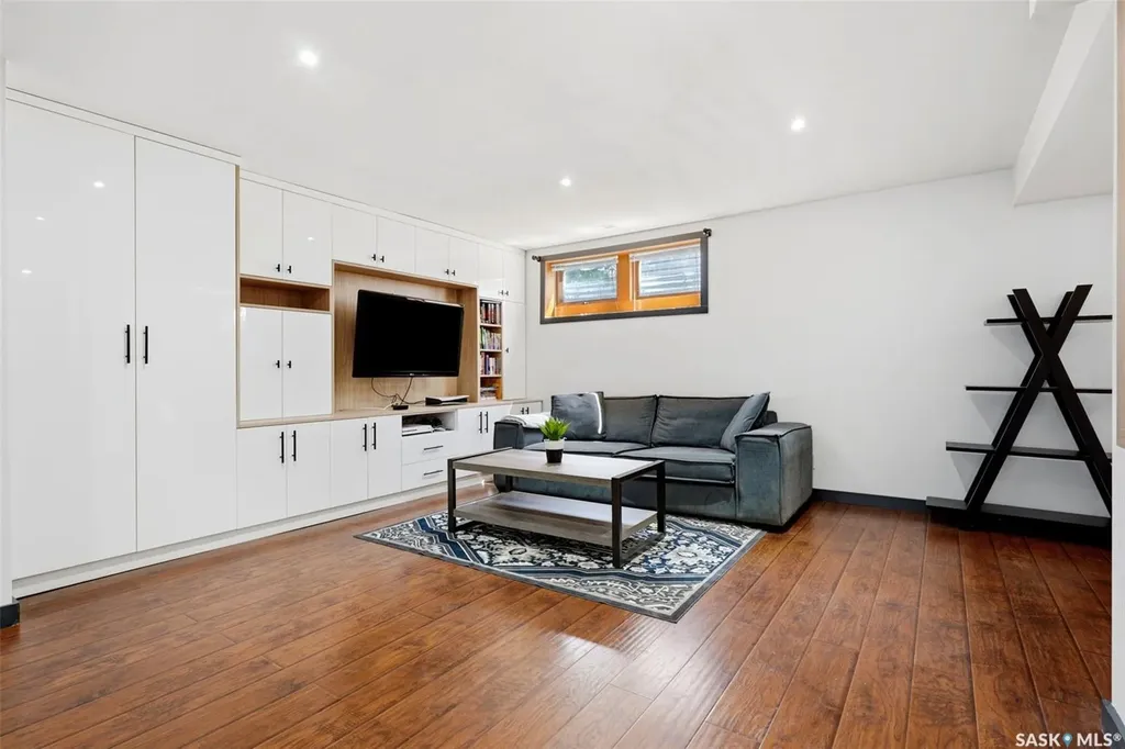 4064 Montague Street Regina SK S4S 3K2