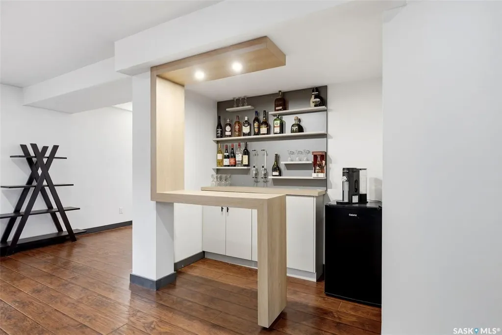 4064 Montague Street Regina SK S4S 3K2