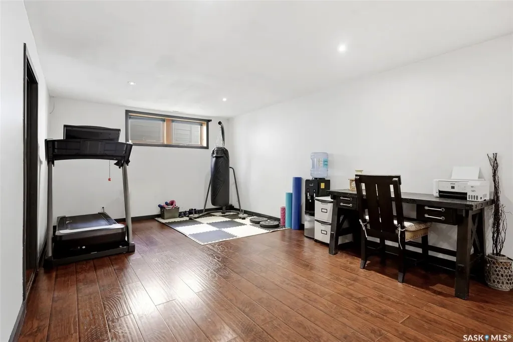 4064 Montague Street Regina SK S4S 3K2