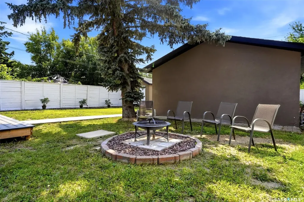 4064 Montague Street Regina SK S4S 3K2