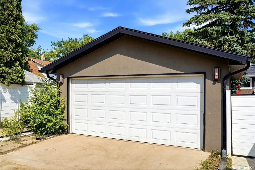 4064 Montague Street Regina SK S4S 3K2