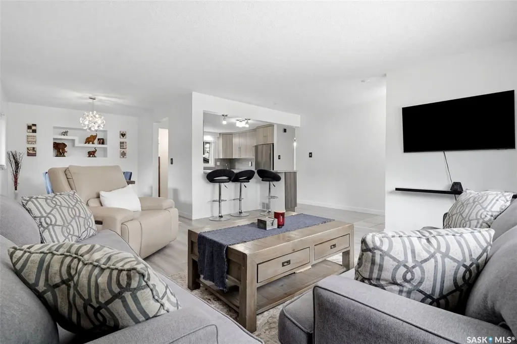 4064 Montague Street Regina SK S4S 3K2