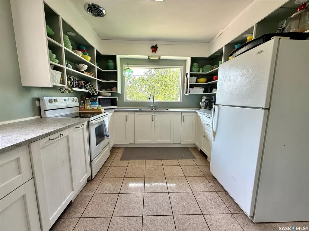 1502 97th Street North Battleford SK S9A 0K4