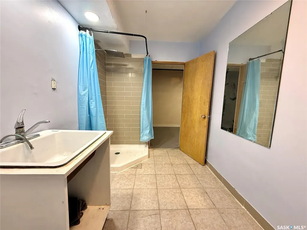 1502 97th Street North Battleford SK S9A 0K4