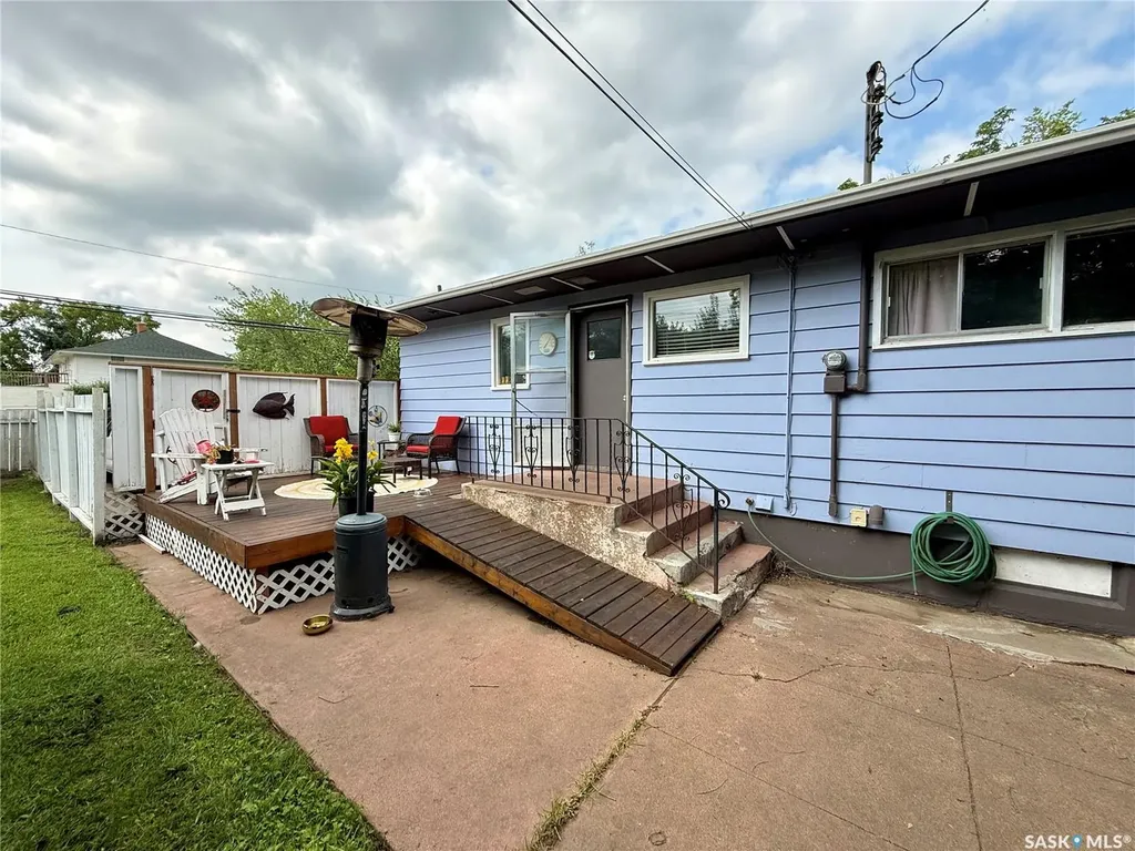 1502 97th Street North Battleford SK S9A 0K4