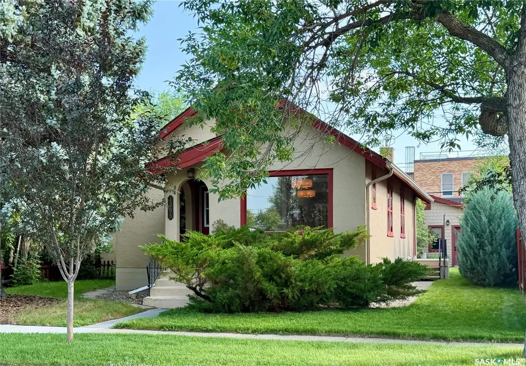 1305 2nd Street Estevan SK S4A 0M3