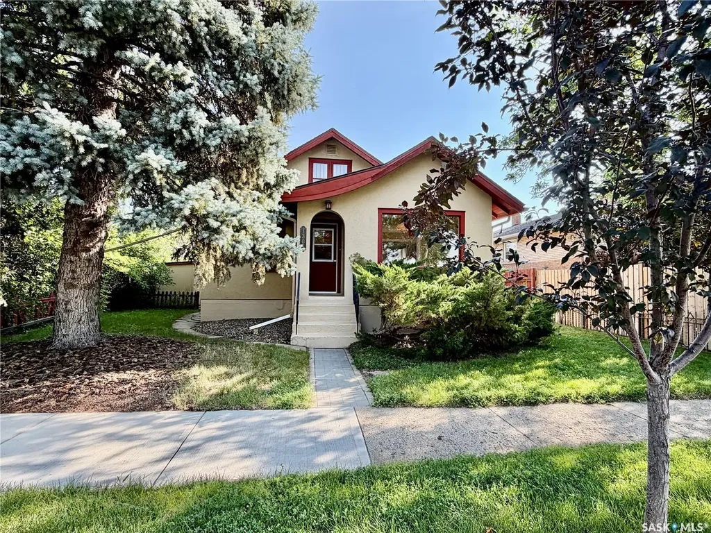 1305 2nd Street Estevan SK S4A 0M3