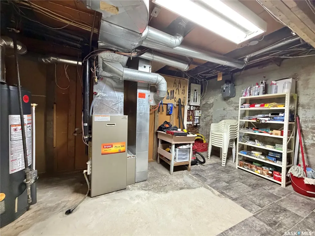 1305 2nd Street Estevan SK S4A 0M3