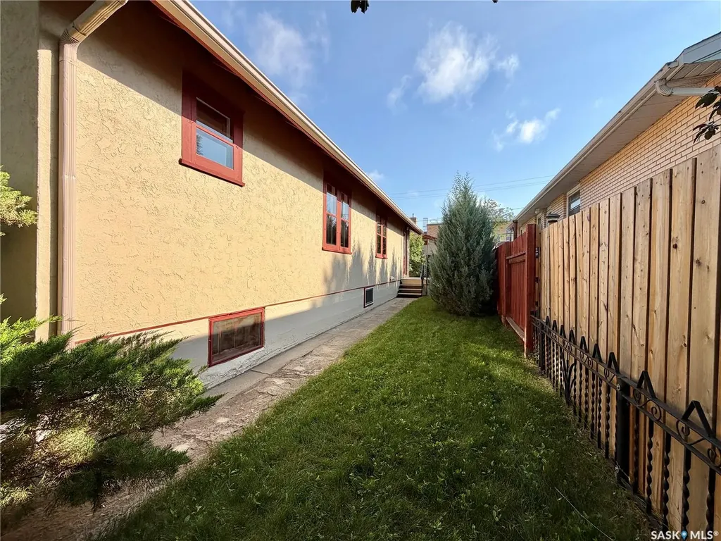 1305 2nd Street Estevan SK S4A 0M3