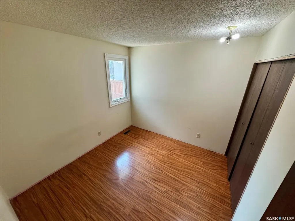 7303 Blakeney Drive Regina SK S4X 2N6