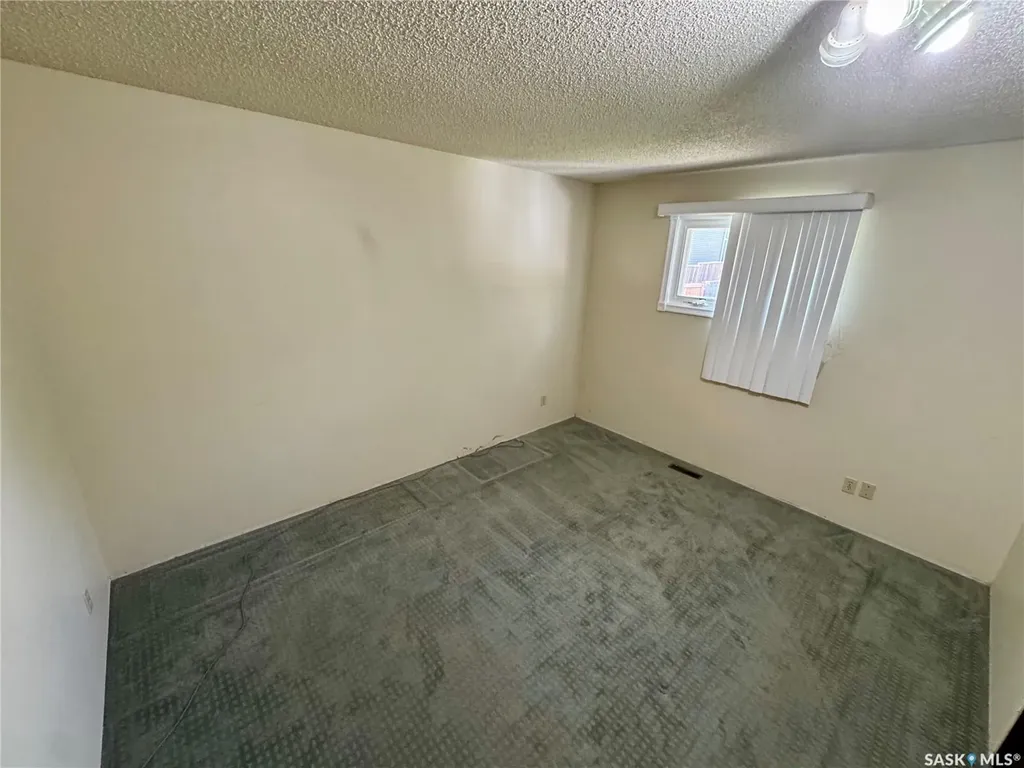 7303 Blakeney Drive Regina SK S4X 2N6