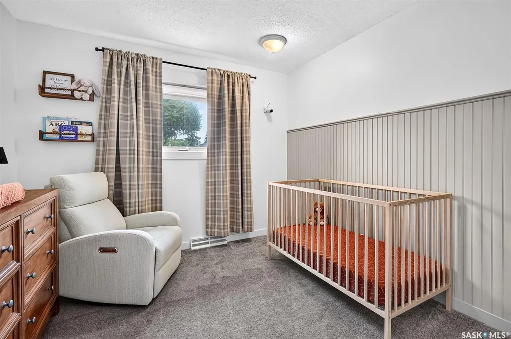 922 James Street Moose Jaw SK S6H 3H6