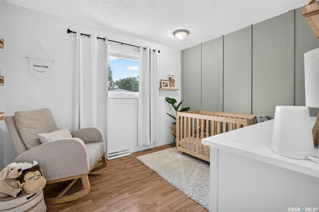922 James Street Moose Jaw SK S6H 3H6