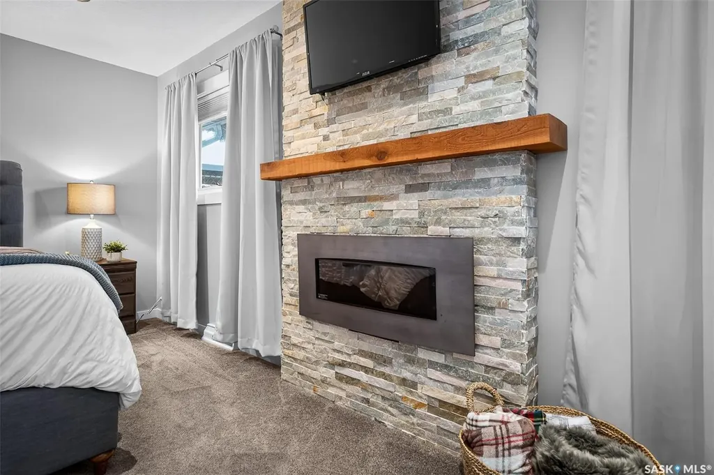 922 James Street Moose Jaw SK S6H 3H6