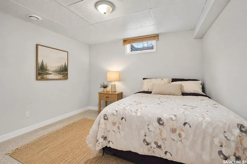 922 James Street Moose Jaw SK S6H 3H6