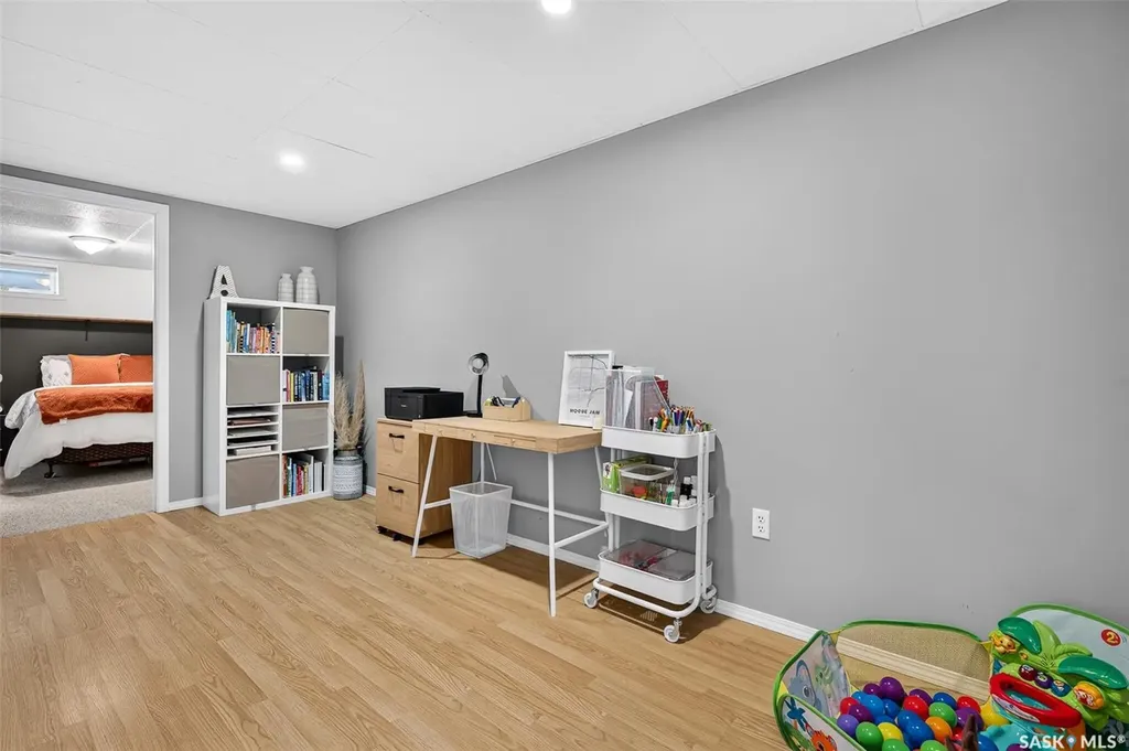 922 James Street Moose Jaw SK S6H 3H6