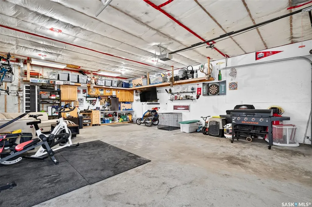 922 James Street Moose Jaw SK S6H 3H6